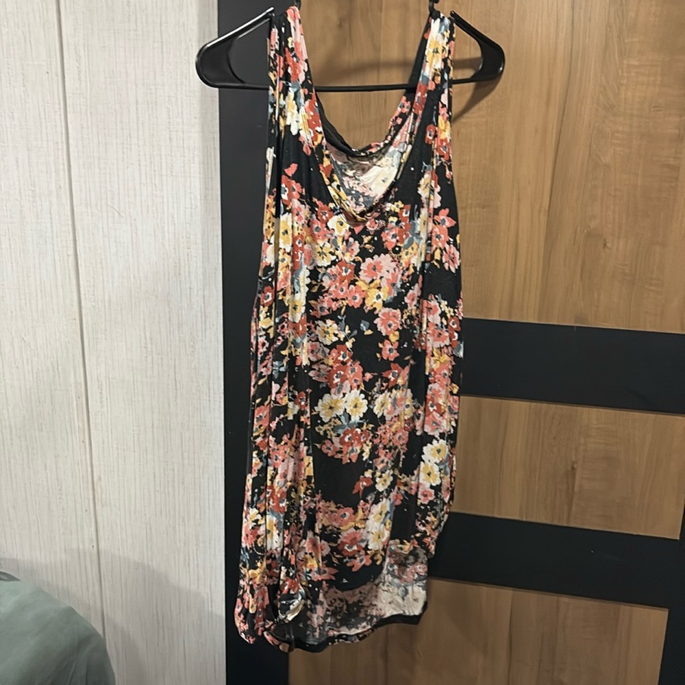 Floral tank
